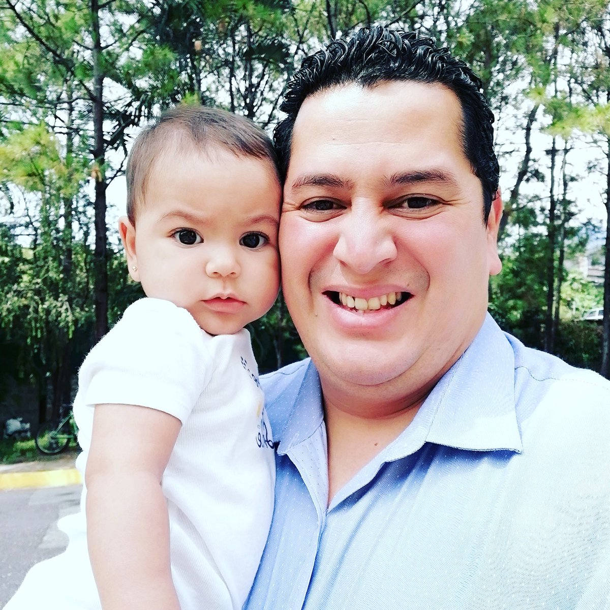 robertoavelartv's tweet photo. En compañía de una princesa todo es mejor.

Siempre que tengas a alguien por quien luchar buscaras las oportunidades para darles lo mejor...

#lifestyle #hagamospisto #visionforex #elsalvador #exito #emprendedores #proyecto50k #prosperidad #pionero #blokchein #criptomonedas https://t.co/2rXToCyUgu