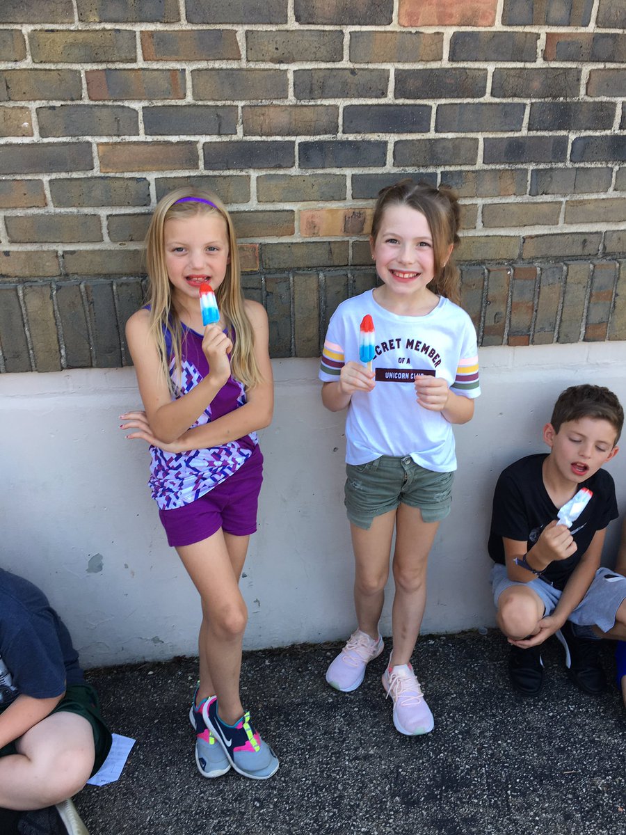hertel_n's tweet photo. Students enjoyed a sweet treat after a long morning of MAP testing. @MerwinMustangs @WestCler #MerwinExperience https://t.co/BvTAjJIcVP