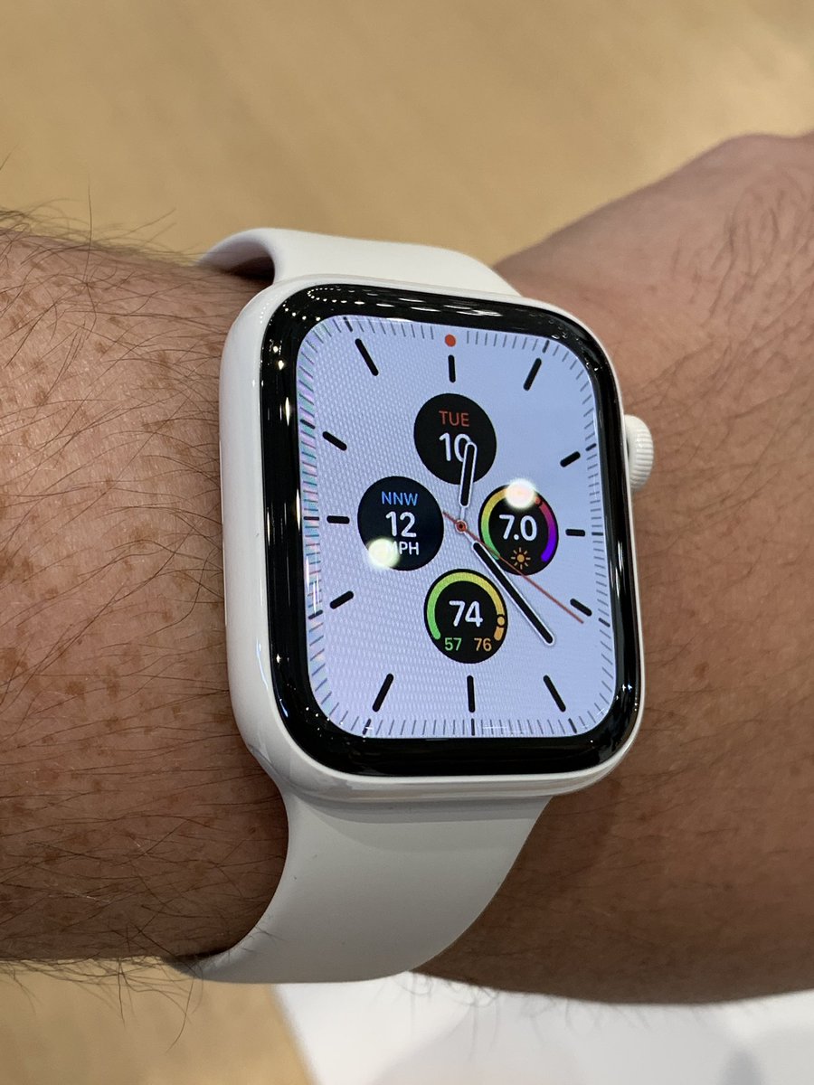 Часы 5 версии. Apple IWATCH 5. Часы эпл вотч 5. 3 Эппл вотч керамика белая. Эпл вотч 5 белая керамика.