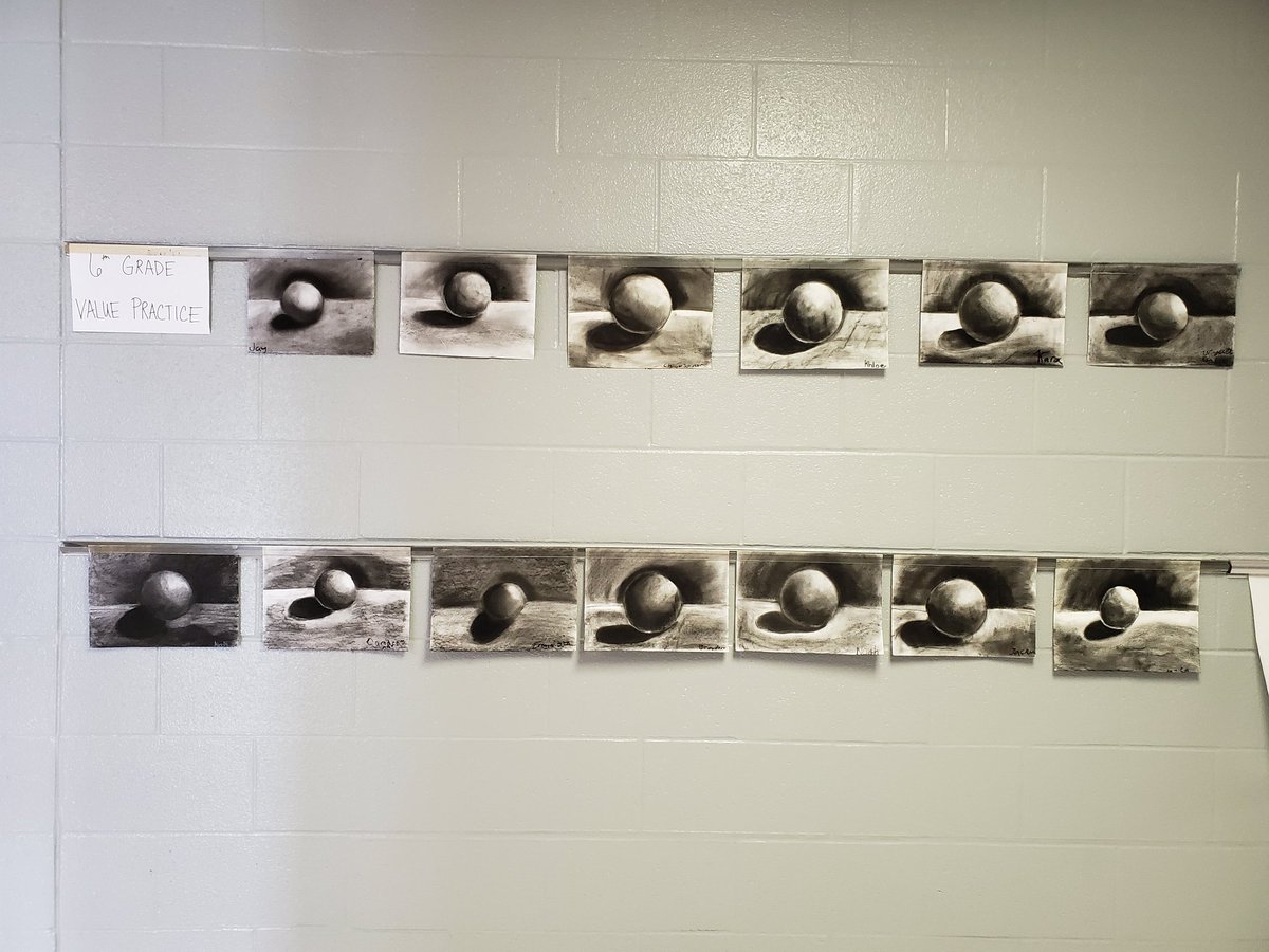 LSiebenmorgen's tweet photo. 6th graders exhibiting their value  projects from art class.  @USD449 https://t.co/vvihiIWLTn