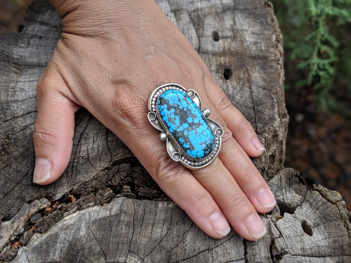 StephaneeHappee's tweet photo. https://t.co/BC6OKI8cGD
#newmexico #oneofakind #nativeamerican #din #womensjewelry #sterling #earrings #turquoisedesires #beadnecklace #turquoiseoverdiamonds #navajostyle #unique #shopsmall #native #localbusiness #bohostyle #goodstuff #turquoisetreasures #artlover #expressionart https://t.co/SVZaLllS9r