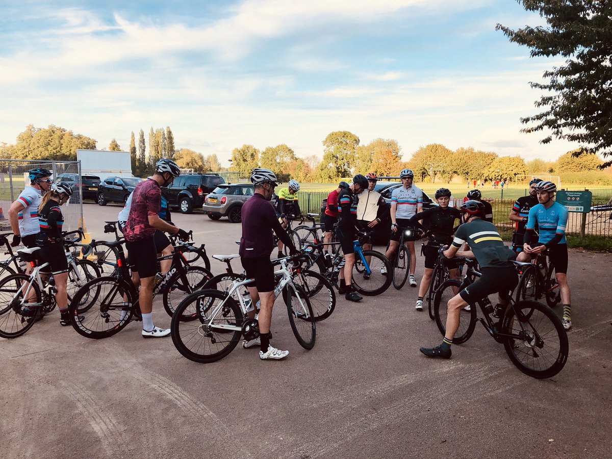 WLR_CC's tweet photo. WLRCC Tuesday Night Winter Warmer has started this week,Cracking Training loops over 28mile๐๐ผ๐๐ผ #wlrcc #warwickcycling #midweekride #clubride https://t.co/sodab9tmKR