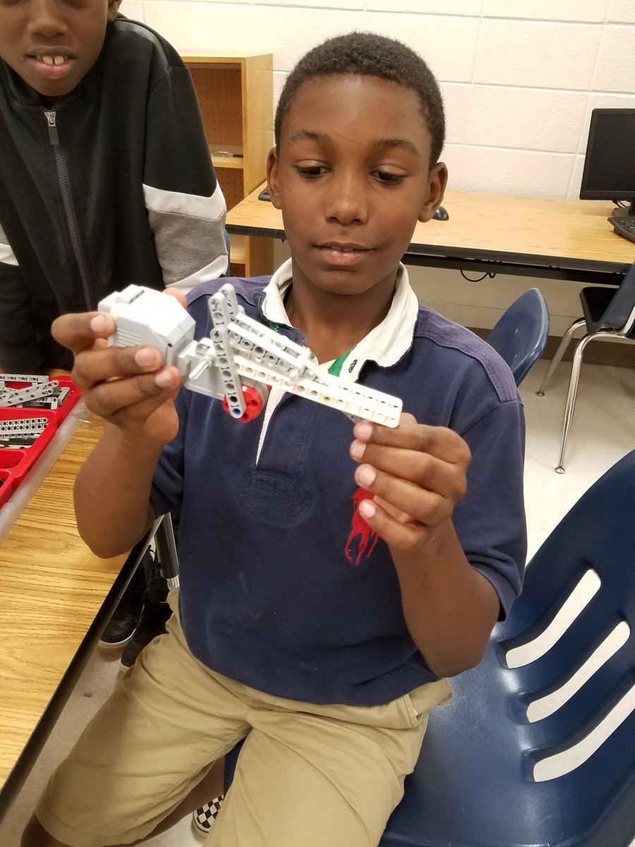 kkendrickgifted's tweet photo. Gifted at it's Greatest (Gifted Resource). Learning how to build using critical-thinking skills. @APSDobbs @t2creech @DobbsESCoaches https://t.co/Q9oHD7so3N
