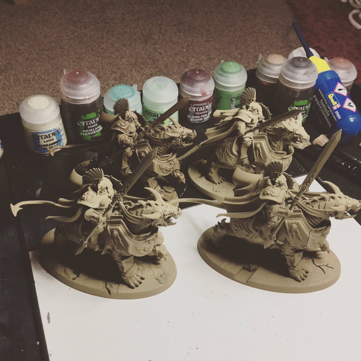 WORGORE's tweet photo. Under starters orders... #wip #PaintingWarhammer #warmongers #ageofsigmar #stonecast https://t.co/JL9ZMFTjoh