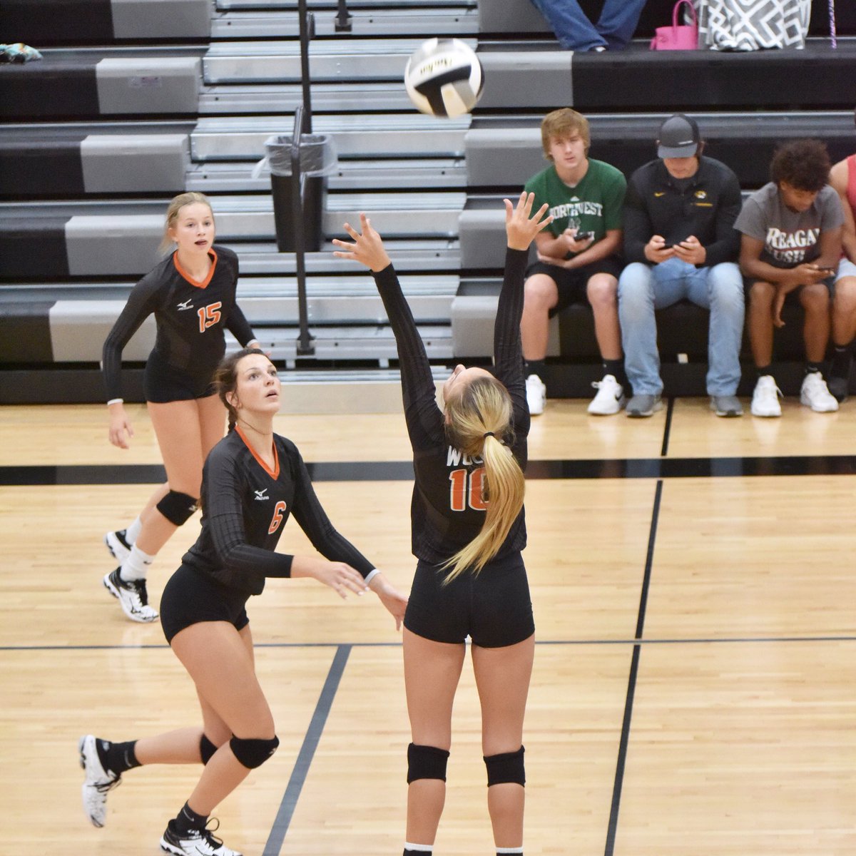 AtchCoMail's tweet photo. Congratulations to the #EAWolves Volleyball team for their second place finish at their tournament on Sept. 7! Go Wolves! 🐺�� See more pics of area school sports activity in this week’s paper! @TarkioR1 @FairfaxBulldog https://t.co/o5XTZ5h9RF