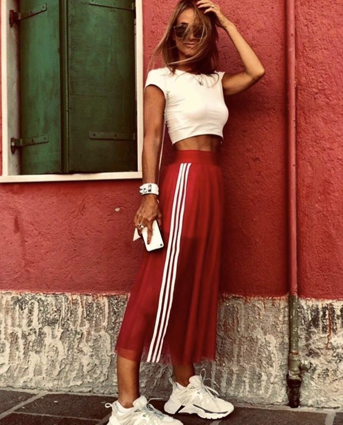 Streetwear meets chic in @ash, and we're obsessed!💄
.
.
.
#TASKpr #pragency #PRAgencyLondon #fashionpr #FashionPRLondon #london #UK #ASH #ASHshoes #freespirited #journeythroughthemetropolis #ASHinthecity #ootd #style #streetwearchic