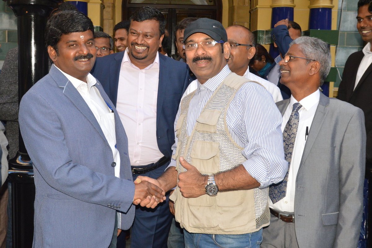 IBNUK2's tweet photo. IBN Team with TN Health Minister Mr. Vijaya Baskar https://t.co/3PSmkLOMWp