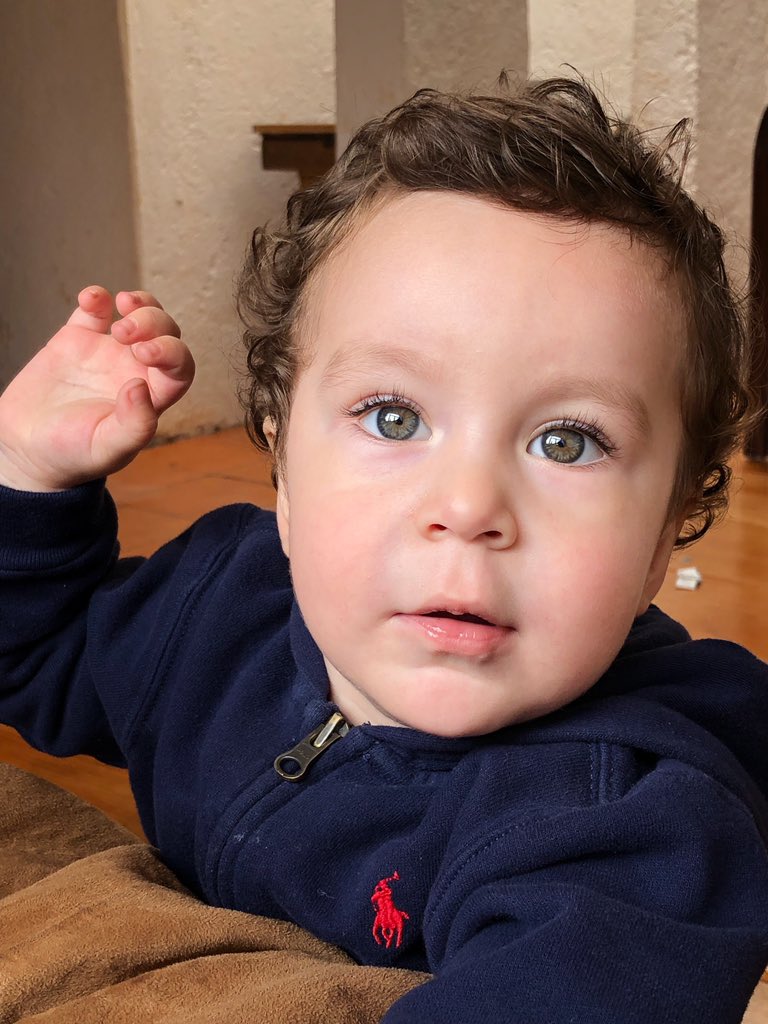 Irinalcantar's tweet photo. Se acuerdan que ayer andaba cambiando a mi hijo por un elote y un seis!?? Ah pues, se cancela😍😍😍😍🤤🤤🤤♥️♥️ https://t.co/mPM01chB8H