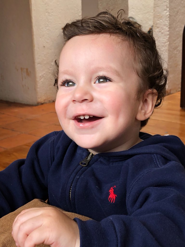 Irinalcantar's tweet photo. Se acuerdan que ayer andaba cambiando a mi hijo por un elote y un seis!?? Ah pues, se cancela😍😍😍😍🤤🤤🤤♥️♥️ https://t.co/mPM01chB8H