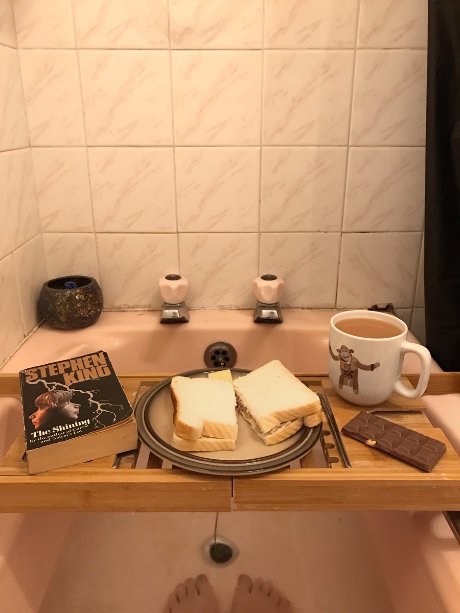 rRetro87's tweet image. Post climb treat... 
#book
#buttie
#brew
#bath