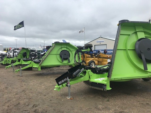 EdneyCo's tweet photo. π@BigIronFarmShow 2019 is here! Check out our exhibit at booths 725, 726, 1063, & 1064 today through Thurs., 9/12.
#farmequipment #balers #balewrappers #baleprocessors #haytedders #cutters #mowers #zeroturn #attachments #seeders #snowremoval #rockpickers
https://t.co/gAfSQlzC59 https://t.co/XzkGl4i9kl