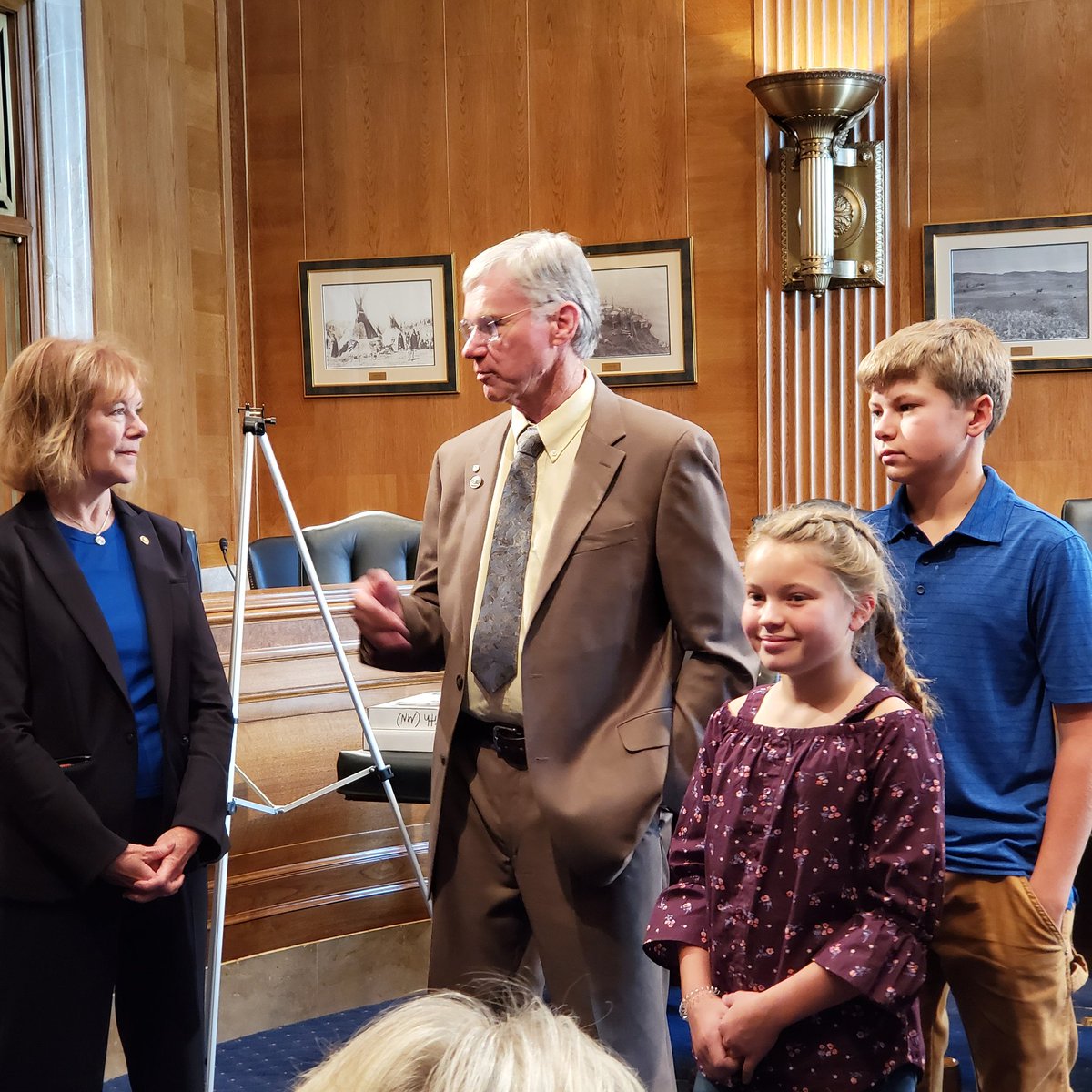 MNFarmersUnion's tweet photo. Meeting with @SenTinaSmith, our longtime friend and great partner in the Senate. The reason we're here fighting for farmers with her and other electeds is for people like Caleb and Charity, the young folks standing up. #NFUFlyIn19 https://t.co/YGnRAOY8lj