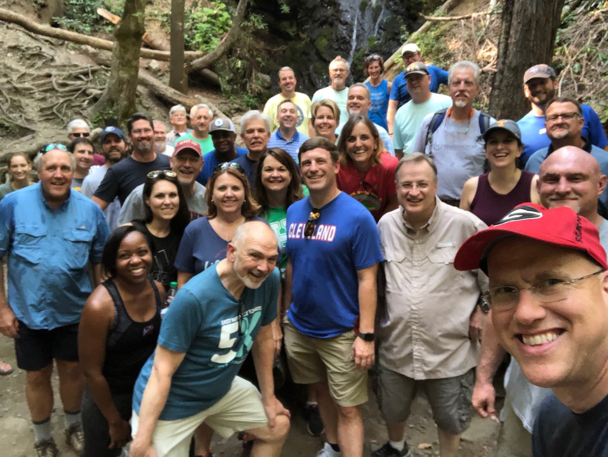 Afternoon networking with “Super”intendents! #mountaintopleadership ⁦<a href="/tosstn1975/">TOSS</a>⁩