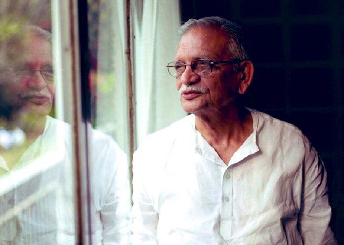 aaina dekh kar tasalli hui
hum ko is ghar mein jaanta hai koi 

~Gulzar