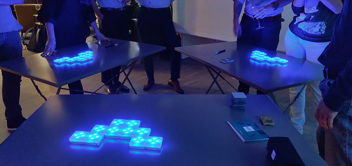 Les participants sont bluffés par la démonstration de <a href="/uwti_io/">UWTI</a> : un casse-tête pour vous faire réfléchir sur les thématiques #Collaboration et #IntelligenceCollective.

En direct de #RDVFaubourg