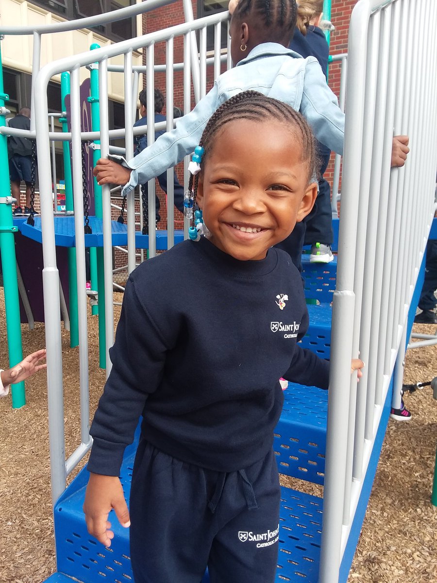 MsCurransPreKB's tweet photo. We LOVE our playground! Can you tell? 😁 @SJP2CALowerMill https://t.co/edvmBK1YB6