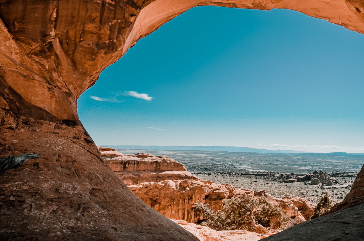 fdesignschool's tweet photo. Future Design School Retreat 2019 ☀️⛰️ Amazing views with an even better team! Highlights from our hiking expedition across some of Utah's most beautiful parks #FDSInnovates #WorkLifeBalance https://t.co/BduJDJZMNF https://t.co/tkrQsPeY57