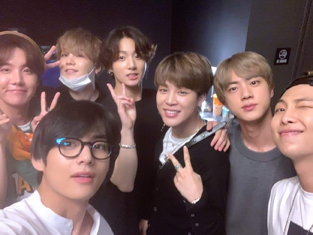 MinSuga173's tweet photo. BTSxBHIC💜💜 a big THANK YOU TO @BTS_twt And @ABDvo_twt Because of u my life has change🎶 charaught🤣 bitaw thankieee for your efforts and all we werr able to find each others remedy and able to enjoy our days💜 thank you and BORAHAE💜
#ABDAppreciationpost https://t.co/8dSOnJcR2y