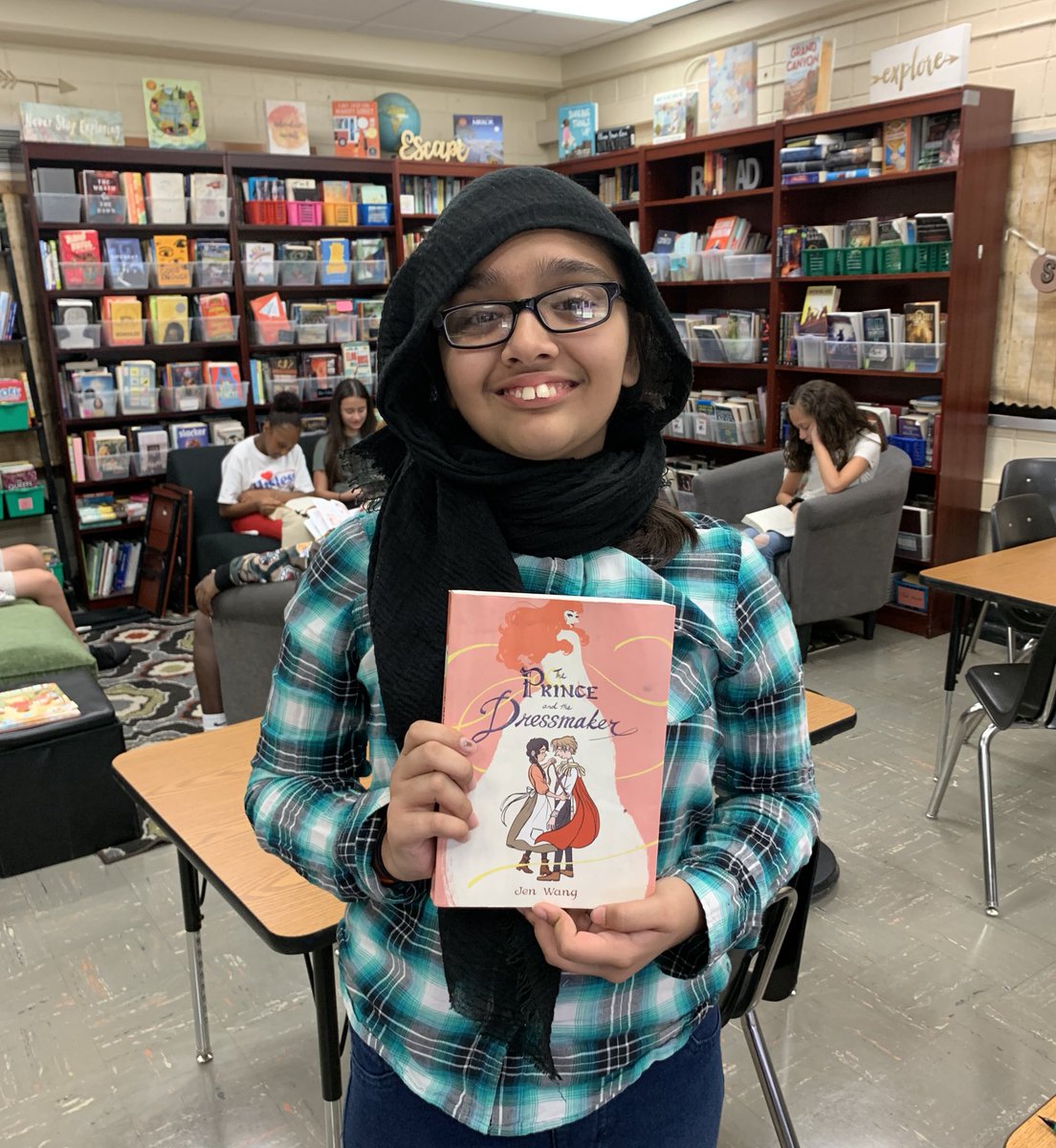 BSMS720's tweet image. Look at all of these #finishedbooks !! What a way to start the year!! #bsmspride #dreamleadachieve @JasonReynolds83 @goraina @boltcity @gless54 #nctevillage @BayShoreMSLrnrs