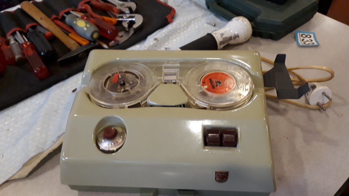 Zaterdag 14 maart repareren we je kapotte spullen. 
Van 11-14 uur in wijkcentrum de Zoutkeet.
hilversumverbonden.nl/repaircafe