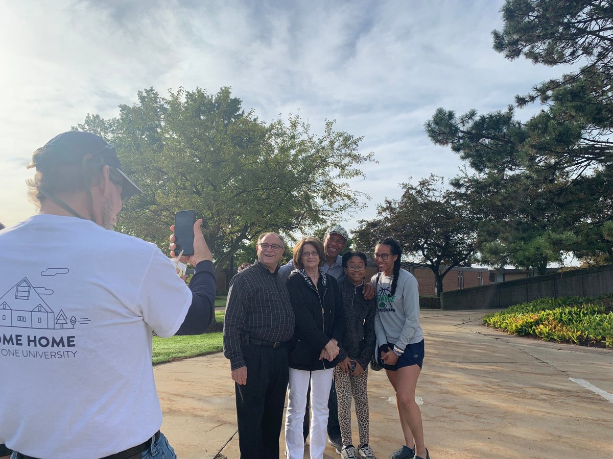 CornerstoneU's tweet photo. We're reminiscing about #CUArrivalDay19 today!
We are so grateful for all of the new students who are already blessing our campus community with their love and passion to serve Christ and each other. #CUFall19 https://t.co/z7ZDnBlcwW