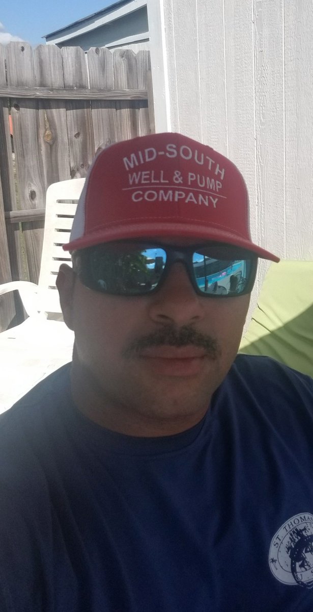 estepmusicky's tweet photo. Ill shave this Stash when The L hits the Football Cats
@ShannonTheDude #2weekold https://t.co/XUMxMhkcUg