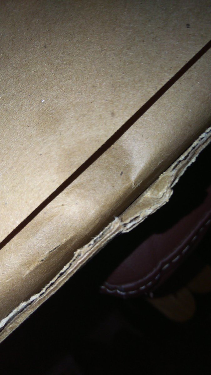 eloheem1133's tweet photo. @USPSHelp @OIGUSPS @USPS More #pics of the inside. The interior #paper is discolored like finger were in the box. #Hooked under where the #tape was #loose &amp; move the paper around lostening the #seal inside of the #package. Someone is rummaging trying to see what they can #get. https://t.co/9jegX5JRlg