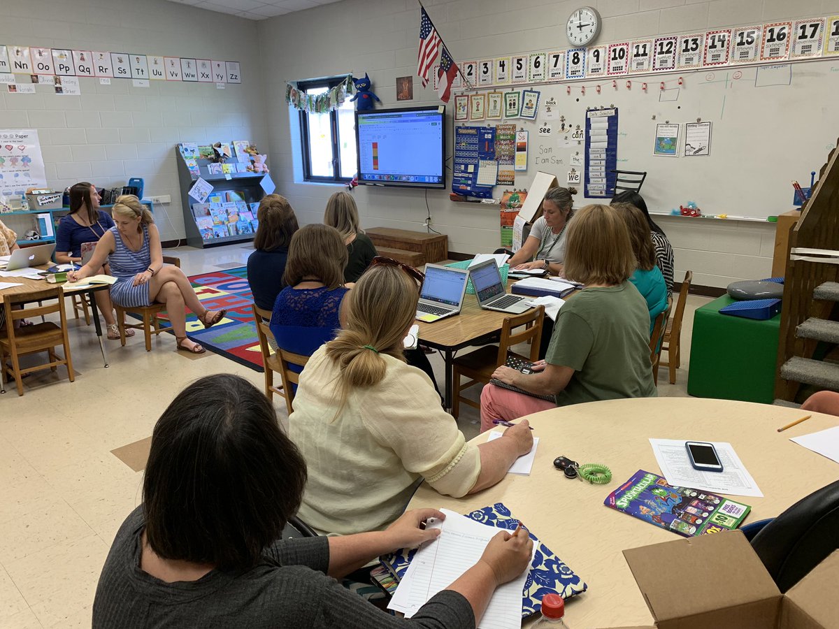LoriVann3's tweet photo. Teachers in grades K-2 working together to plan for upcoming Academic Parent Meetings! @TBirdTalk #impactall https://t.co/V3LVsrqciT