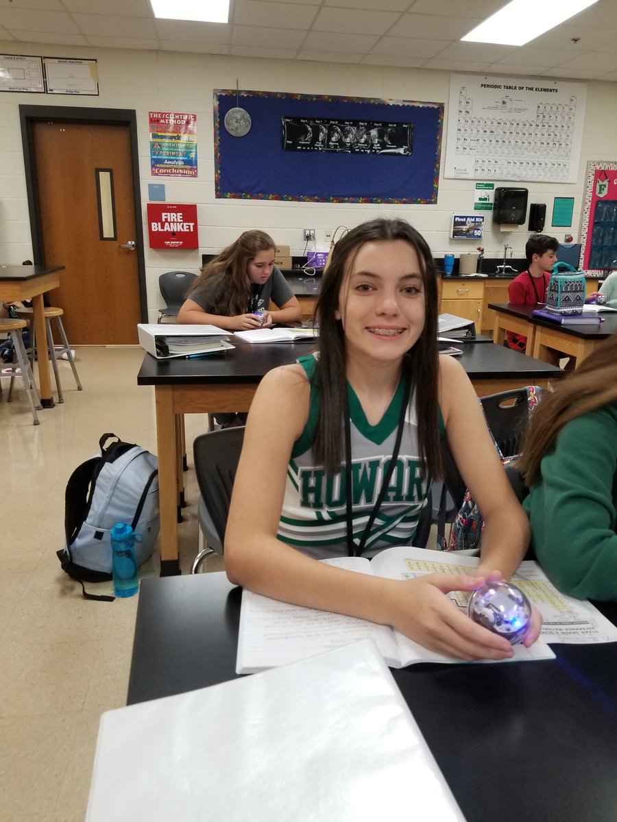 tmsmithey's tweet photo. Learning the periodic table and coding! Great day in Mrs.Freeman's class! @Waxahachielsd @HachieHowardJH #dartfoundationgrant https://t.co/HeL1PVKjed