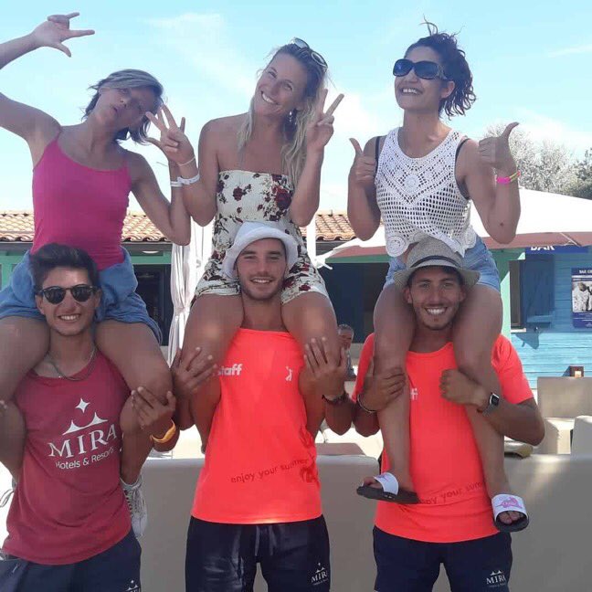 E dopo una giornata in splendida compagnia vi aspetto questa sera alle 24 in diretta su https://t.co/kM6mQl7Euw<a href="/tag/live"class="tags"><span>#live</span></a><a href="/tag/liveshow"class="tags"><span>#liveshow</span></a>