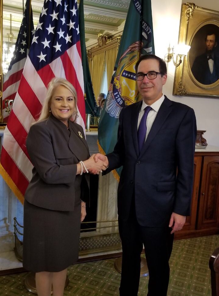 Gracias al secretario del <a href="/USTreasury/">Treasury Department</a>, <a href="/stevenmnuchin1/">Steven Mnuchin</a>, por recibirnos hoy junto al componente económico y la comisionada <a href="/RepJenniffer/">Jenniffer González</a>. @Sec_Laboy_DDEC <a href="/omarjmarrero/">Omar J. Marrero</a> @SecHacienda <a href="/EliDiazAtienza/">Elí Díaz Atienza</a> <a href="/jmstoripan/">Jennifer Storipan</a>