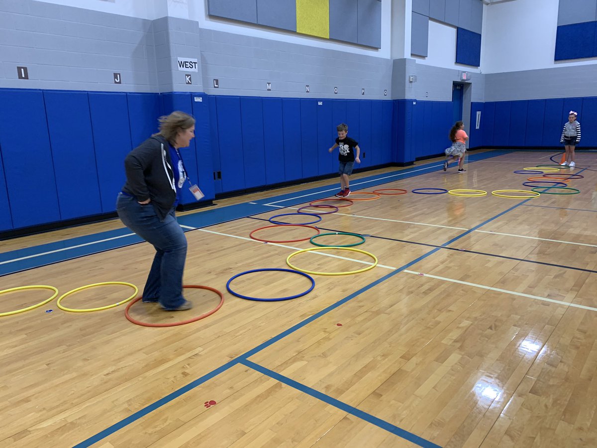 Shout out to <a href="/emilyestes29/">Emily Estes</a> today! I’m sure she had a million other things to do today but, she still snuck in a game of hop, rock, paper, scissors in P.E. The kids loved it! #empoweringbearsBHE #championforkids <a href="/wsisdschools/">White Settlement ISD</a>