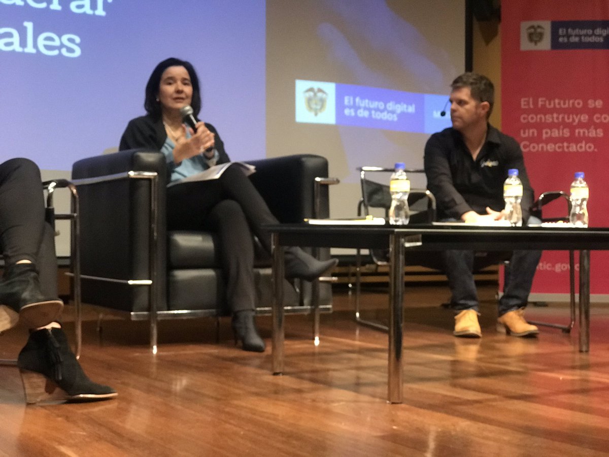 AppscoMacondo's tweet photo. #Bogotá| Inició el #kickoff2019 de las 20 empresas seleccionadas del programa de #CreyCo de #Appsco.
En el panel nos acompaña la ministra @ConstainSylvia con tres empresas graduadas. @CoGuineo creció en #MacondoPool y es una de los emprendimientos más destacados del programa. 👏🏻 https://t.co/f1ctIfFCXF