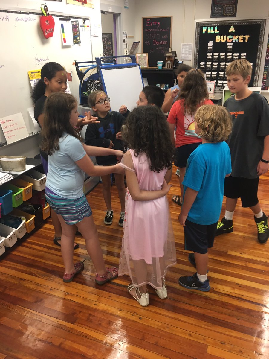 ajes_lego's tweet photo. Our Lego team working on building teamwork skills today, as well as a researching a few project ideas. #fll #firstlegeague #teamwork https://t.co/s7TyFv7uug