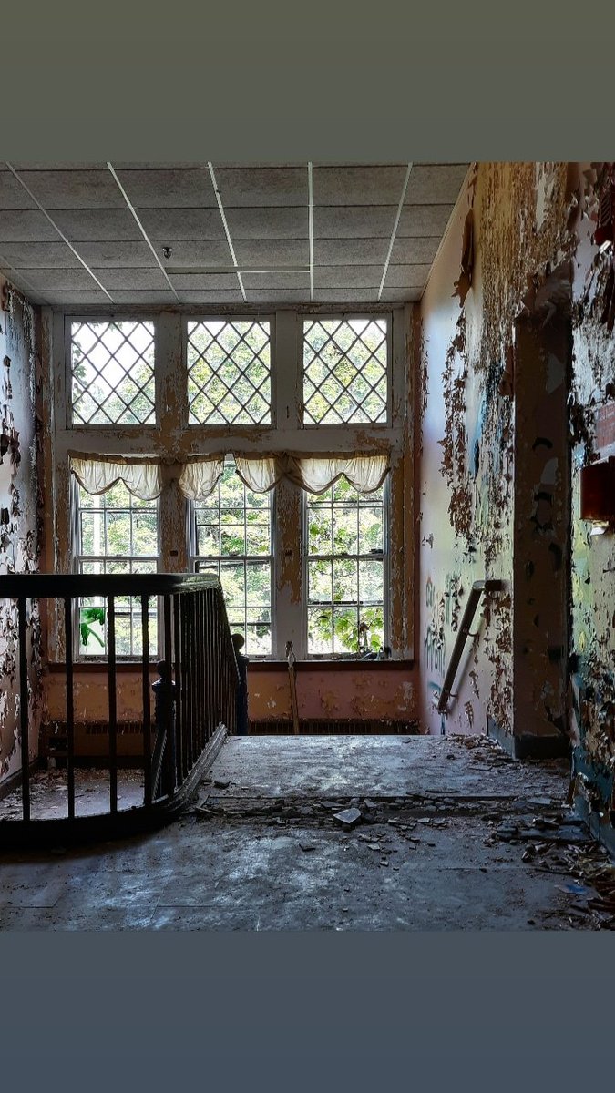 CSwhitey's tweet image. I haven't posted here in a minute.... broke my finger clean in half two months that's why I got the cast on, and the 2nd one without it on is recent from a week ago no cast. And random adventures. #abandoned #fishing #nature #notrespassing