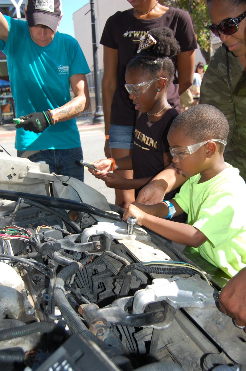 Our eighth annual #Tinkerfest this Saturday will include 50 activities such as a car take apart, drones, pixel art, solar-powered rovers and more! bit.ly/2ktiI7G