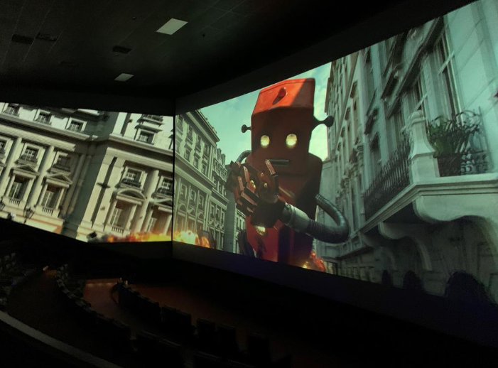 ithinkKC's tweet image. .@gladstonemo-based @bbtheatres opens world’s first ScreenX amphitheatre bit.ly/2m219vL #creativeKC