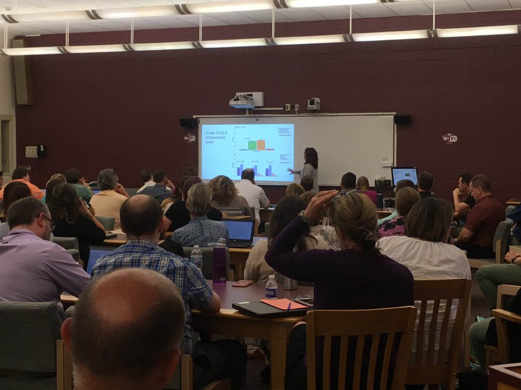 Anne Thompson tweet media