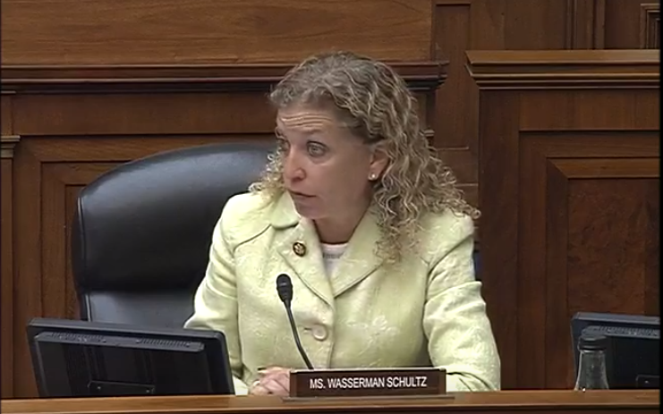 SaferChemicals's tweet photo. "You have sickened our first responders and our members of our military, and I don't know how you sleep at night." @DWStweets @OversightDems #PFAS #nonsticknightmare #MakeThemPay https://t.co/pIuEPXwNk8