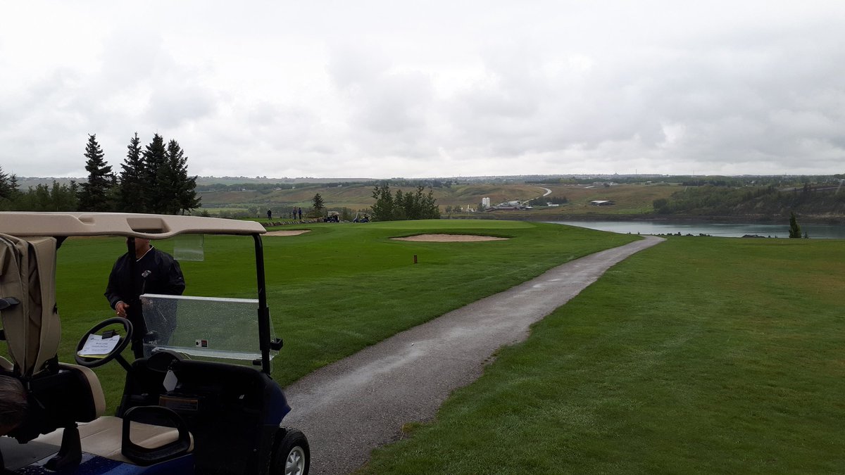 Fun day of golf at Springbank golf course, hosted by <a href="/DinosBaseball/">UCalgary Dinos Baseball ⚾️</a> ... #yyc #CalgaryBaseball #albertabaseball