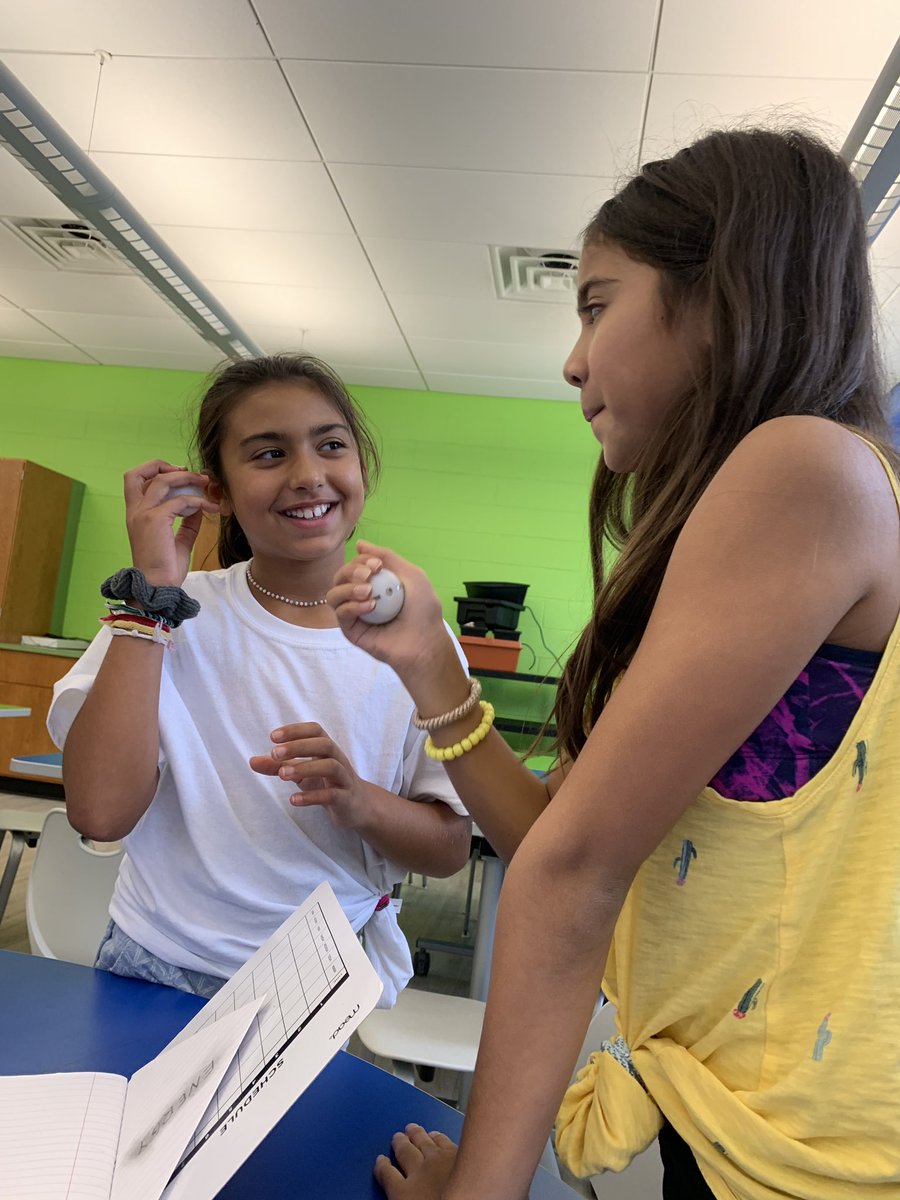 ChaboraMs's tweet image. Ask any student in 4C how circuits work in energy balls and now they can tell ya!