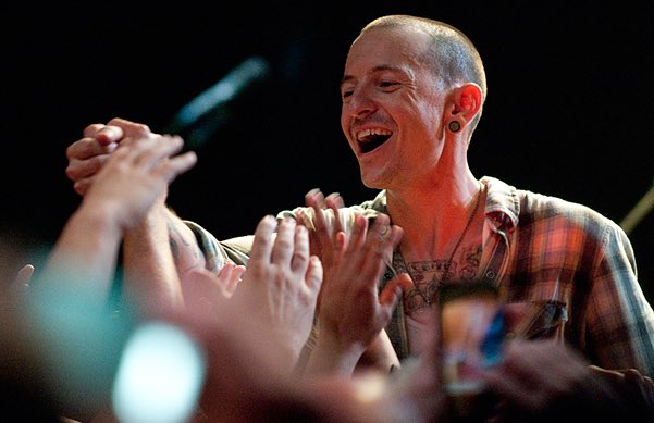 LPLive's tweet photo. Today is Worldwide Suicide Prevention Day.

Learn the healthy habits of emotional well-being, as well as the five signs that someone may be in need of help: https://t.co/ARgOz3v5d8

We miss you, Chester. ❤️ https://t.co/IAiMFzyrpZ