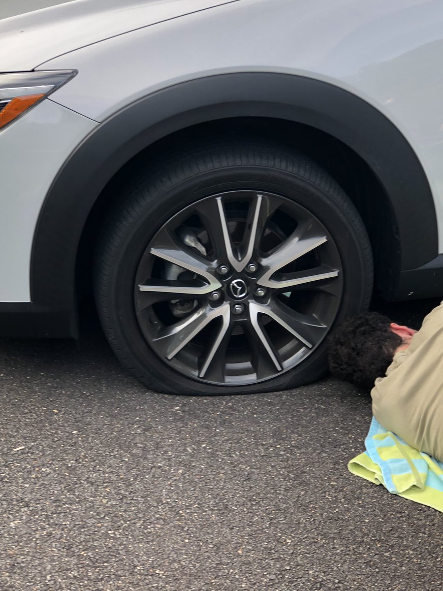 PVIPantherXC's tweet photo. How many runners does it take to change a tire? We 💛 these Panthers! #PanthersHelpingPanthers #TeamPVI #NeverLeaveAPantherBehind @FatherSchultz @PaulVICatholic @pvisports https://t.co/Pc8exOm1Wy