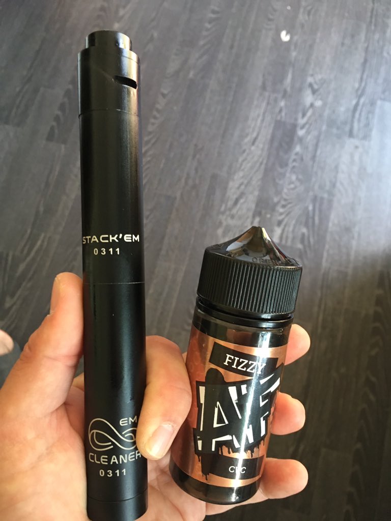 Charlie67793659's tweet photo. Tonight’s choice has to be the cleaner stacked from @endlessmodsuk  with the amazing cvc from @afjuiceco https://t.co/no2cv9NZdg