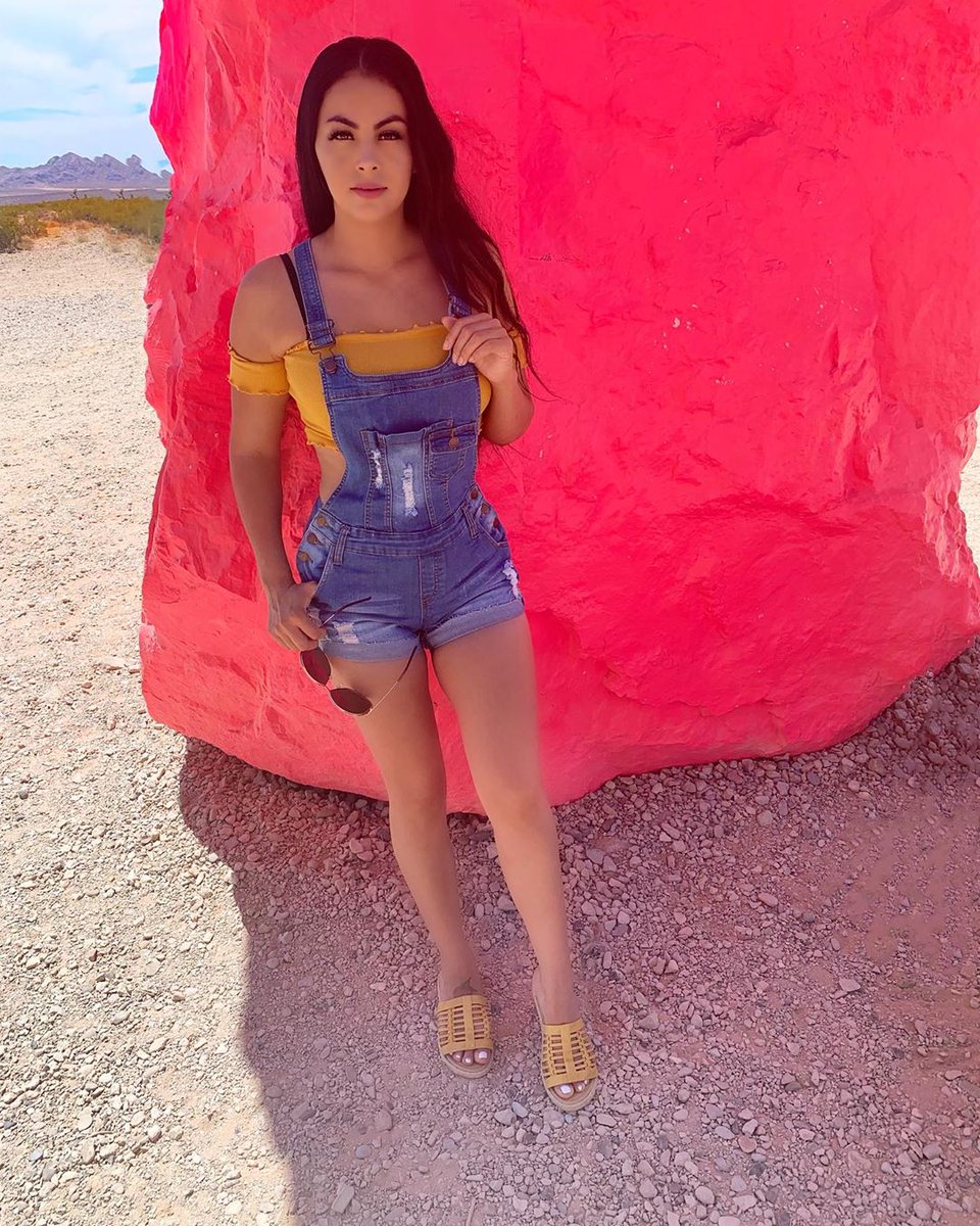 ModaXpressStore's tweet photo. Casual couldn't get any hotter 🔥
.
💥SEARCH: Dark Wash Ripped Denim Short Overall
TAG US !! @modaxpressonline #modasquad and stunt like @julie_love3
.
#fashionoftheday #musthavefashion #shoppingaddicts #shopnowonline #trendyglamgal #jumpsuitswag
#jumpsuitsimple #jumpsuitsolo https://t.co/md02VNho0t