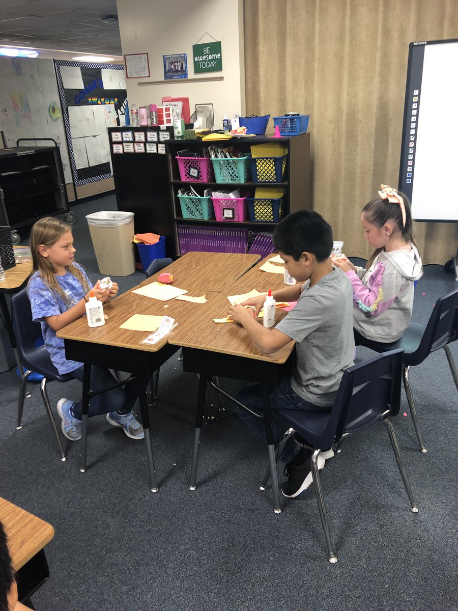 MrsCogar's tweet photo. We had so much fun building our Sun models in science today #eaglesonamission #ehrhardtelementary #kleinscience https://t.co/ymKxr5oXVZ