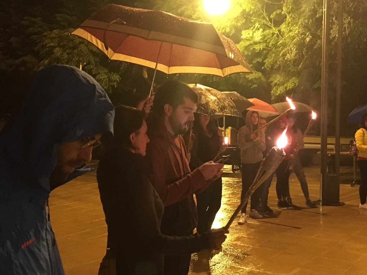 ajunt_arbeca's tweet photo. #11s2019 Arbeca recorda que la història del independentisme a Ponent passa per Les Garrigues i Arbeca, a la presentació "Fills de la Vuitena" del @davidsancho73 i el Ferran Dalmau conduïda pel Jaume Quintana exmilitant del PSAN. La #marxadetorxes amb @grallersrevolta clou la nit. https://t.co/FF0LL3Xsa2