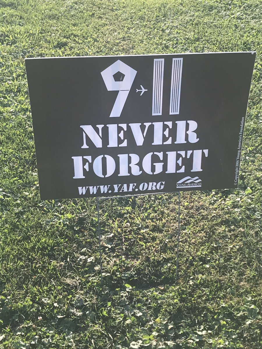 masdsupt's tweet photo. Thank you @MarsAreaSD and @PRSchools JROTC! We will never forget. #PlanetPride #MarsArea #wehavegreatthingstodo #webuildtheirfuture https://t.co/P5CXeZn6cQ