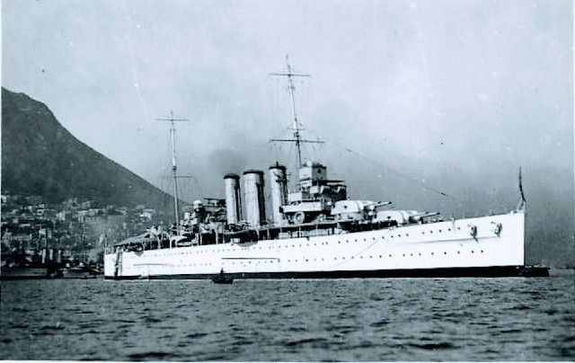 AC_NavalHistory's tweet photo. #RiverPlate80 #HMSCumberland was the big #CountyClass cruiser of the #SouthAmerica Division, she was the major unit with Commodore Hardwood would have had to rely upon… https://t.co/Qs6ui2cKpE
