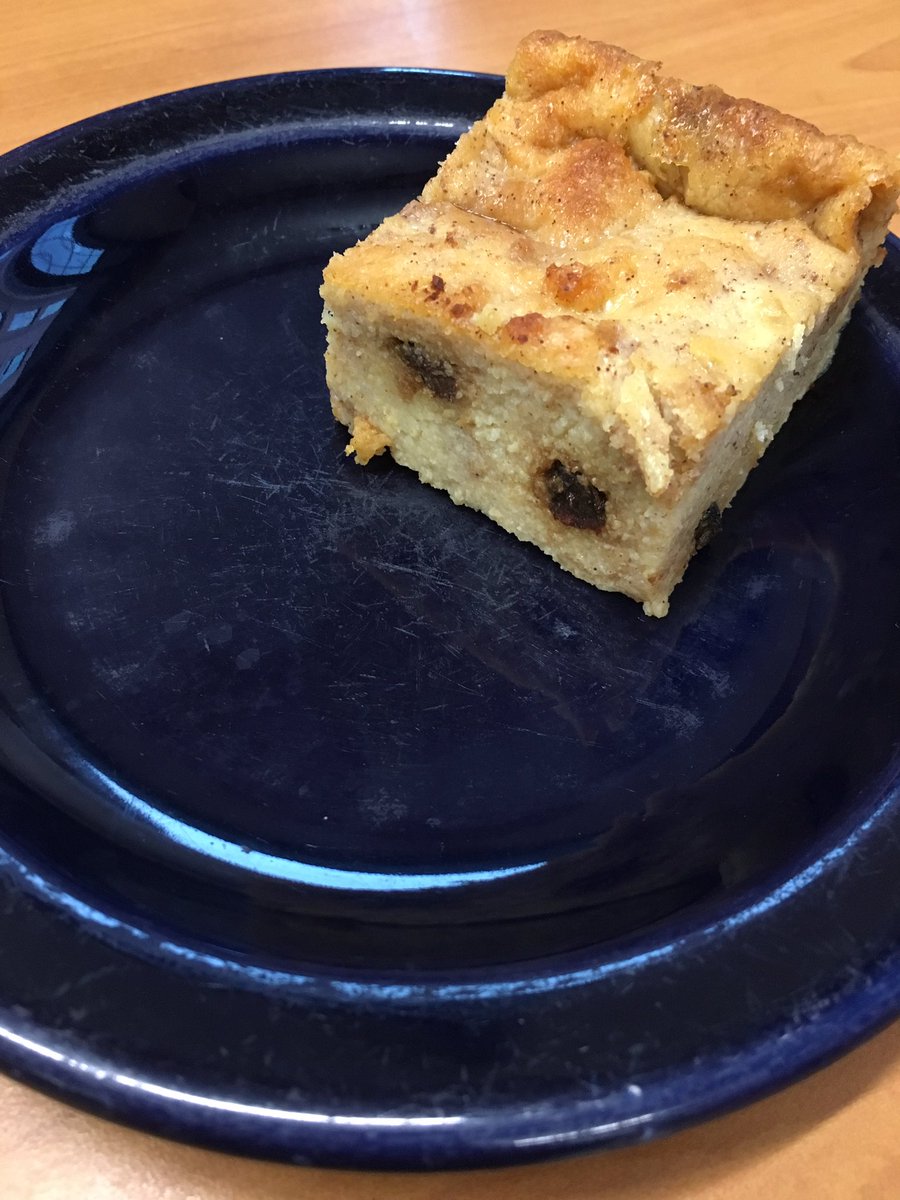 ECHOTCAKES's tweet image. Bread Pudding. 
It’s inbread, puddin.
Mouthfeel: paste but squishy.
Taste: cinnamon raisin but stale and savory??
Just plain confused tbh.
Overall score: 2/5 MealSwipes